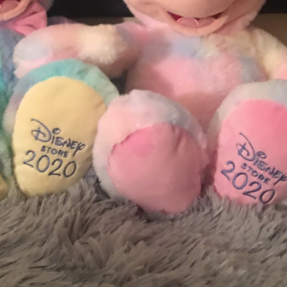 Disney Collectible PAIR Mickey & Minnie Tri Color. 2020 A Memorial Year. B3 - Picture 4 of 7